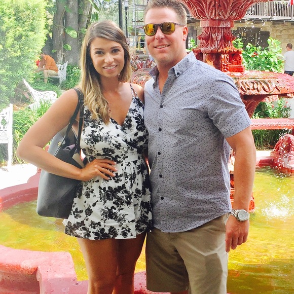 Meet your Posher, Whitney - Picture 1 of 1